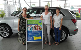 Autohaus Fischer-Schädler spendet dem Tierschutz Karben 1.500 Euro