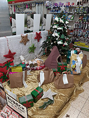 Weihnachtsbaum-Aktion im Fressnapf