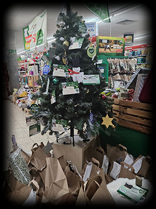 Weihnachtsbaum-Aktion im Fressnapf