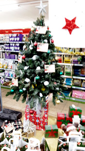 Weihnachtsbaumaktion 2018 im Fressnapf Markt Karben